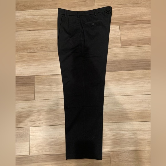 Black Dockers Performance Pants; Size 36x32; Pleated Relaxed Fit - Picture 3 of 3